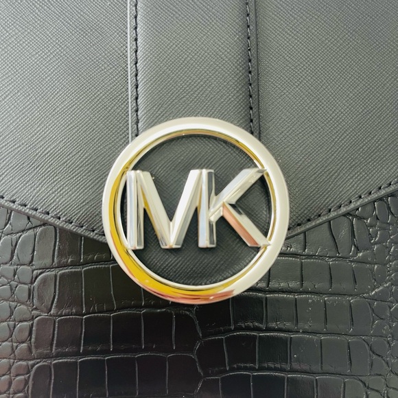 Authentic Michael Kors Carmen Medium Crocodile Embossed Convertible Bag - NEW - Picture 9 of 9